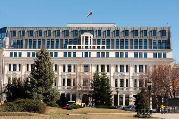 Сградата на Българската банка за развитие (ББР).