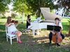 Две сестри и един брат свирят Musica Bella във Велинград