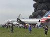 Самолет се подпали на летище в Чикаго (Видео)