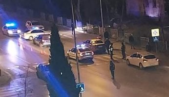 Изстрели на оживен варненски булевард, полицията блокира района