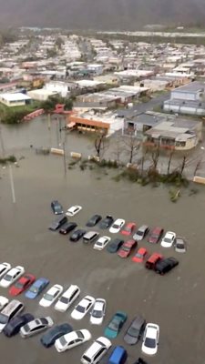 Най-малко 15 души са загинали в Пуерто Рико при преминаването на урагана Мария. СНИМКА: Ройтерс