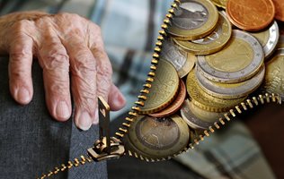 НОИ: 11% по-високи разходи за пенсии до юли спрямо същия период на 2021 г.