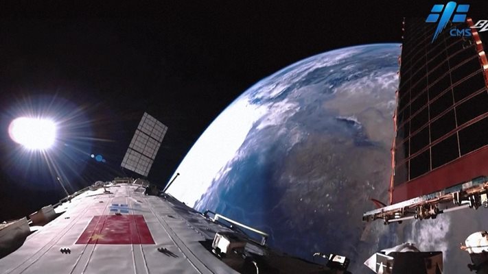 Южнокорейската космическа сонда Данури навлезе в лунна орбита