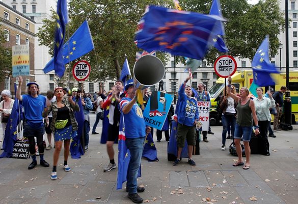 Противници на Брекзит протестират в центъра на Лондон.