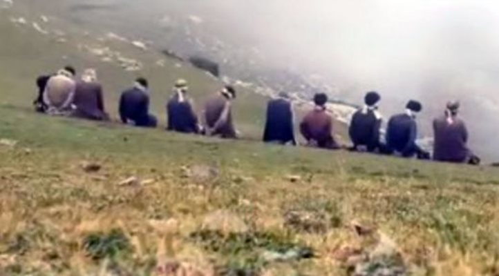 Ислямска държава измисли нов начин на екзекуция, поставят хората върху мини (снимки)