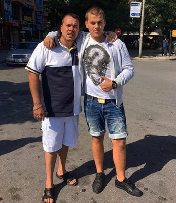 Майки имаше среща с баща си, но в България
