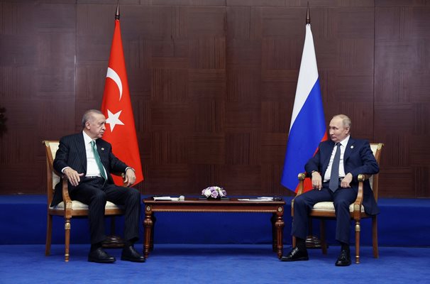Лидерите на Турция и Русия се срещнаха в Казахстан.
СНИМКА: РОЙТЕРС