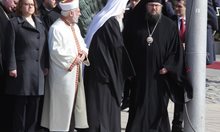 Мустафа Хаджи - главен мюфтия на България, с патриарх Неофит