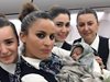 Турски стюардеси изродиха бебе на 14 000 метра над земята