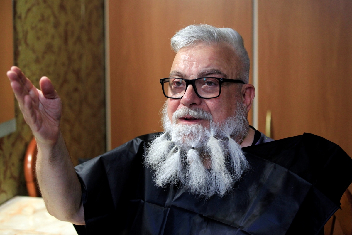 Как "24 часа" подстрига брадата на Владо Пенев (Видео, снимки)