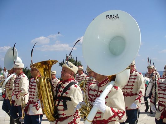 В тържеството участва и гвардейски оркестър
Снимка: Ваньо Стоилов