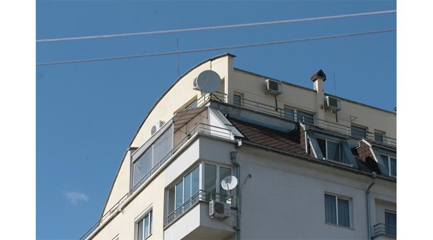 АЛТЕРНАТИВА: Апартаментът на шефа на Столичната топлофикация се отоплява изцяло с климатици.