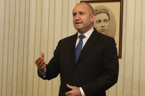 Президентът Радев: Хората ще помнят чувството, с което Славчо Пеев играеше