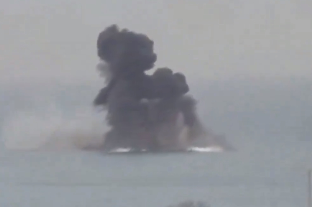 Руски военен самолет се разби в Черно море (Видео)