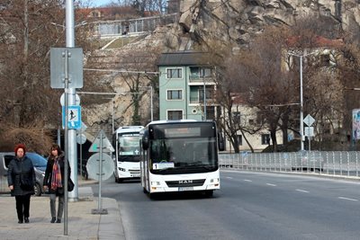 Разреждат автобусите по 14 линии в Пловдив заради грипа