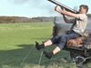 Британец показа как се събуват чорапи с гранатомет (видео)