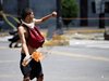 Четирима полицаи пострадаха при взрив по време на протести във Венецуела (Видео)
