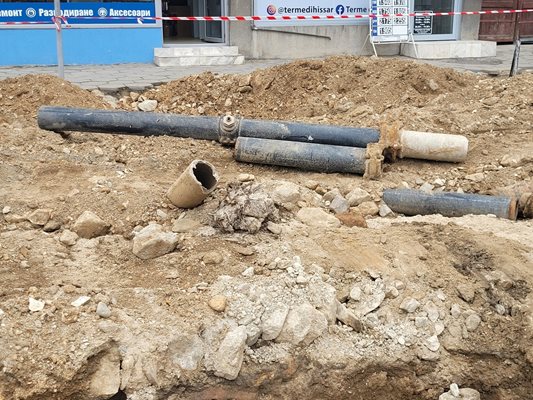 Разкопаната улица “Хан Крум” в Карлово