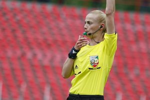 За първи път в историята жена ще ръководи мач от Първа лига