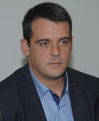 Кметът Георги Стаменов е категоричен, че ще бутнат незаконната къща на Ашим Асан.