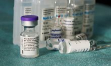 В Сараево пристигнаха ваксини на "Пфайзер", дарени от България