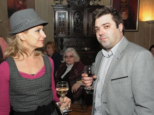 Ива заедно с бившия си колега Васил Мавриков
СНИМКИ: АРХИВ