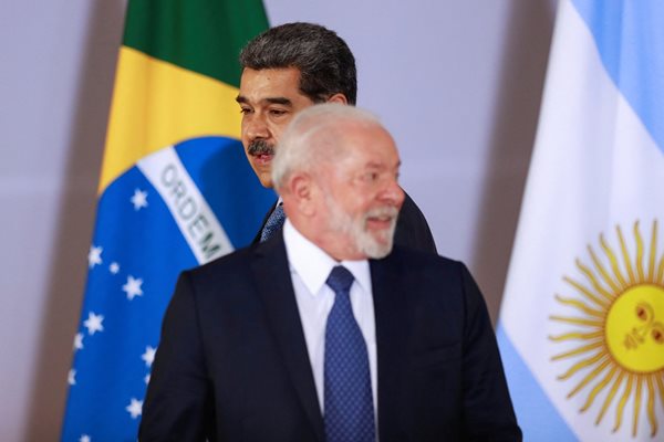 Лула да Силва предложи създаване на конкурентна на долара валута