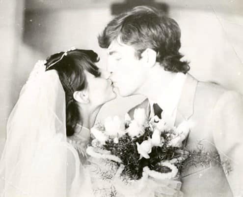 Целувка по време на сватбата на Наско и Илияна на 11 декември 1983 г.