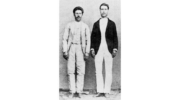 ПРЕДАНИ: Никола Цвятков (вляво) и Христо Цонев са изтезавани, но не издават Левски.