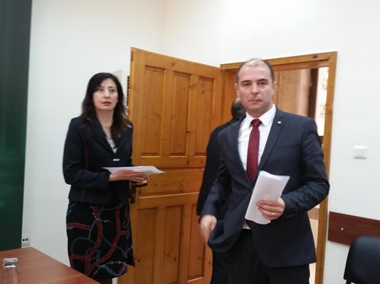 Старши комисар Калоян Калоянов уточни, че групата се е разследвала близо 6 месеца. Снимка:Елена Фотева