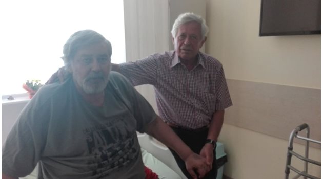 Ламбо със стария си приятел - бургаския невролог д-р Иван Смолев