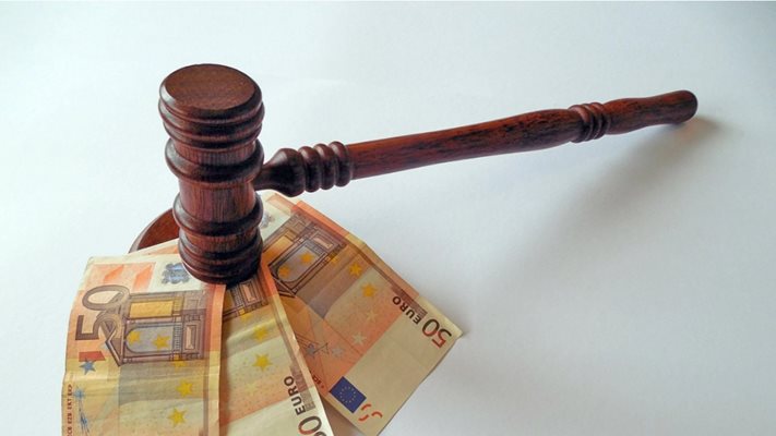 Съдия Мирослав Митев два пъти взема по 5 бона подкуп