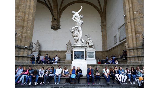 Във Флоренция има строги ограничения за туристите и тези, които не ги спазват, се налагат с глоби.