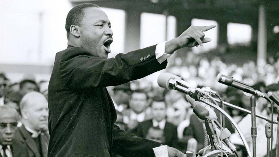 Мартин Лутър Кинг получава куршум от краен расист - 168 Часа
