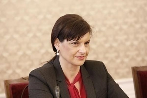 Дариткова: Готови сме на диалог за болничните