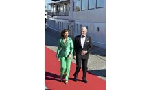 Кралят и кралицата на Швеция са с коронавирус