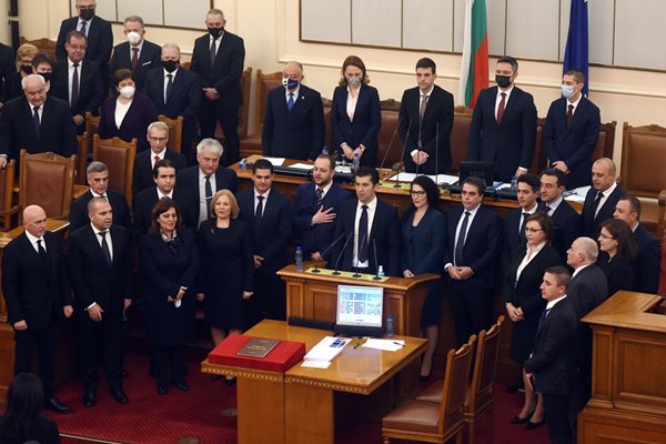 За клетвата на Кирил Петков и министрите му патриархът не бе сред гостите в Народното събрание, каквато традиция следват премиерите от Симеон Сакскобругготски насам.