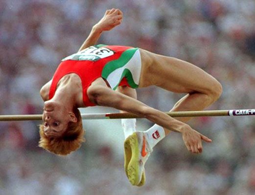 След броени дни стават 30 години от феноменалния скок на Стефка Костадинова и рекорда, който не е подобрен и до днес.