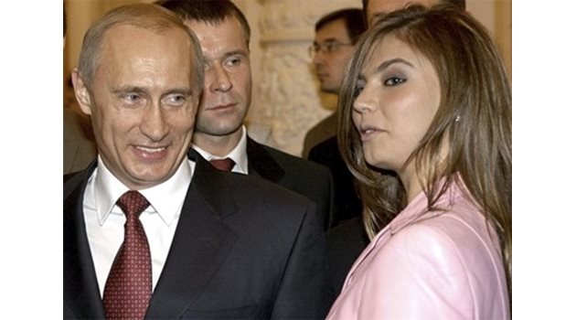 Путин и Алина Кабаева през 2004 г. СНИМКА: Ройтерс