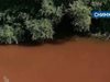 Река Осъм стана червена при град Левски