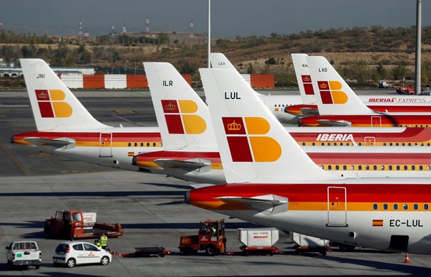 Испанската авиокомпания "Иберия експрес" отменя полети заради стачка