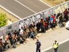 Задържаха 56 гладни и жадни бежанци на магистрала "Тракия"