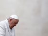 Франциск - един папа с поразклатено здраве, но с чувство за хумор