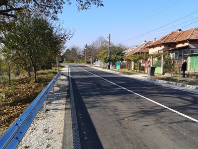 Започна основният ремонт на 27 км от пътя между Поликраище, Елена и Сливен (път II-53), който преминава през прохода „Вратник“.