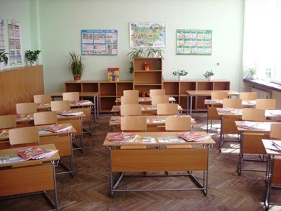 Над 10 хил. деца са приети в първи клас в София