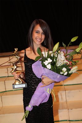 Ана Мария е печелила много първи награди от певчески конкурси.
СНИМКИ: ЛИЧЕН АРХИВ
