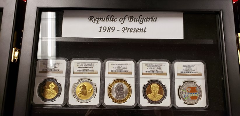 Притежава монети от 1879 г. до днес