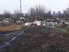 Общинските служители почистват нерегламентирано сметище в Русе