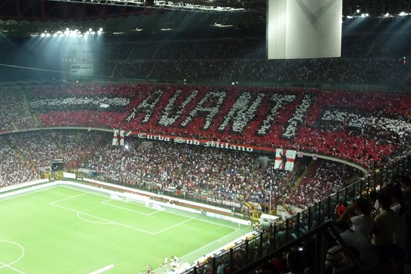 "Милан" дели стадион "Сан Сиро" с градския съперник "Интер"