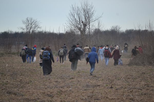 Групата отпратени от турско-българската граница бежанци